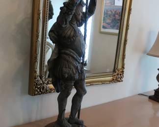 another view of statue