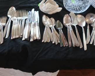 nice set of stainless flatware