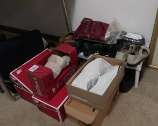 casual shoes size 8 1/2 to 9 Narrow