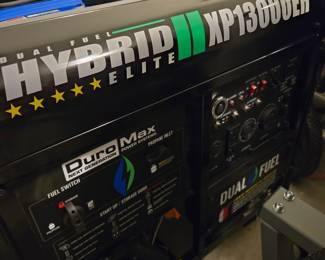 DuroMax XP13000EH Generator Dual Fuel Hybrid Elite - Like New!