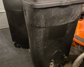 Rubbermaid trash cans