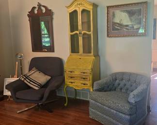 Overview of Furniture. Mirror, Curio, Minotti MCM Chair