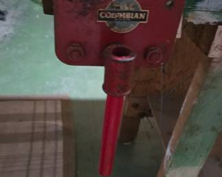Columbian Vise
