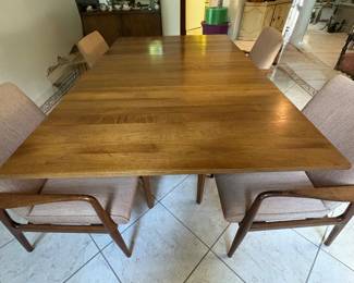 $850 MCM Table and chairs