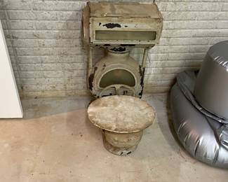 Antique scale