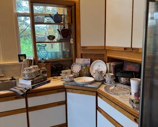 More kitchen