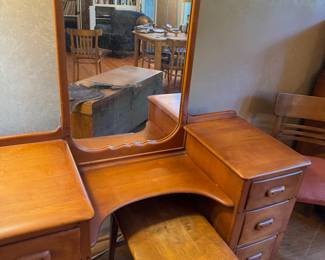 Vintage mirrored dresser