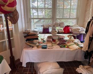 Lots of vintage linens