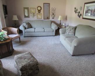 clean home furnishings