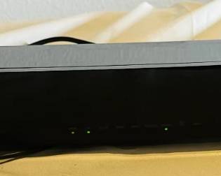 Yamaha sound bar. Approximately 34" x 4.5". Dolby surroundsound, with Bluetooth.