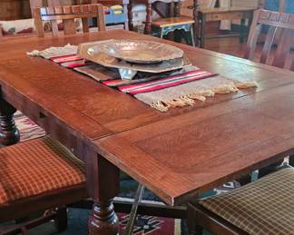 English draw table with 4 wooden chairs