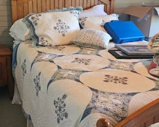 Queen size bed. Headboard, footboard, mattress and box springs