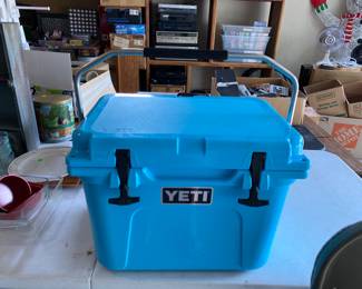 Yeti Roadie Ice Blue discontinued item, like new