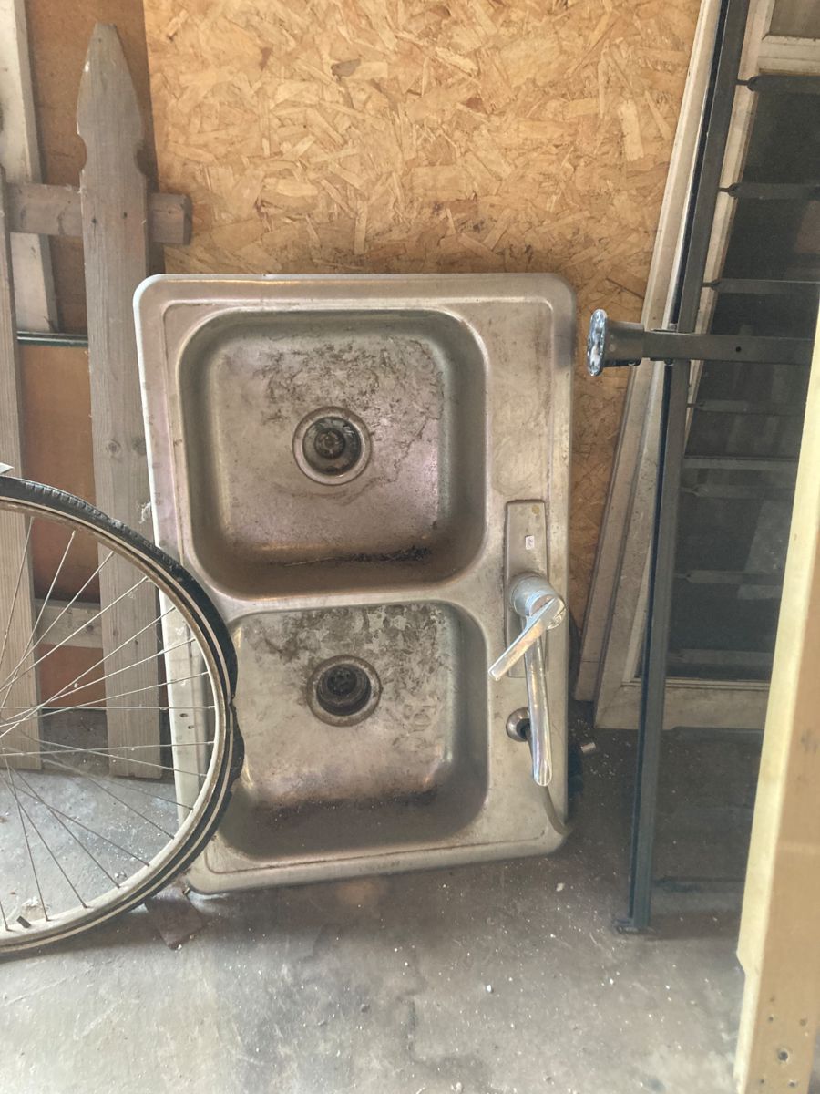 Stainless steel sink