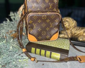 Louis Vuitton crossbody