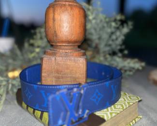 Louis Vuitton beautiful blue belt