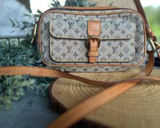 Louis Vuitton crossbody
