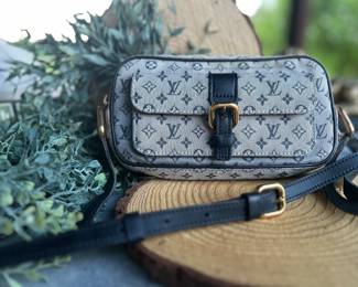 Louis Vuitton crossbody