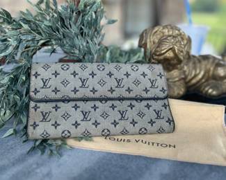 Louis Vuitton canvas wallet