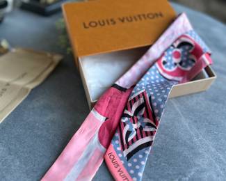 Louis Vuitton Twilly