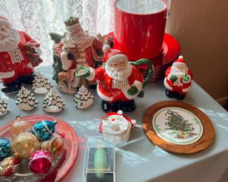 Fitz & Floyd Santa teapot