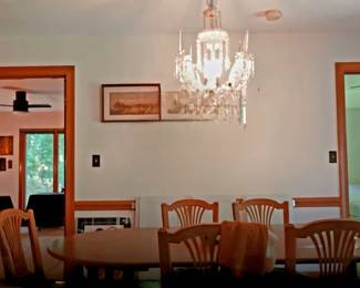 Gorgeous Vintage dining room table and chairs 