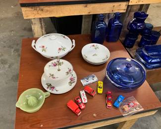 Green Citrus Juicer - Porcelain Pink Floral 2 Tiered Dish, Covered Serving Bowl & Plates - Blue Pyrex Covered Casserole Dish