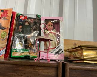 GI Joe royal Marine Commando - Dreamland Doll "Angela" - Wood & Metal Doll Chair