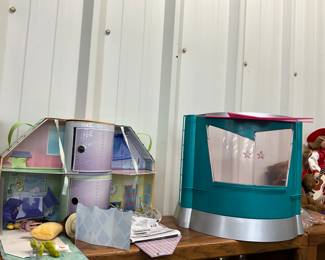 Lil Bratz Loungin' Loft - Bratz Stylin Hair Studio Playset