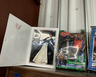 1996 Classique Romantic Interlude Barbie - GI Joe Navy Deep Sea Diver