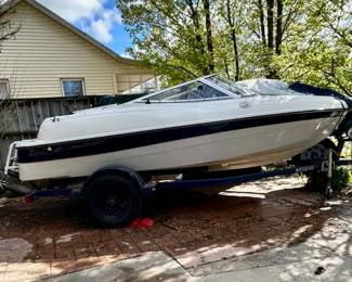 17' Four Winns, 4.3 V6 Volvo Penta, 4 barrel carb 225hp, Stainless steel prop, Low hours newer engine, Bimini, snap covers & full cover with vents. New led trailer lights & new 15" tires & wheels Newer 4 speaker system, chrome accent parts.