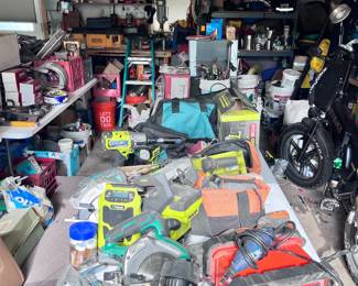 GARAGE IS LOADED WITH ALL TYPES OF TOOLS! CONTRACTORS GARAGE :)
