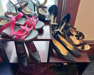 SHOES
