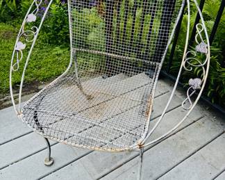 Vintage Sculptura Chantilly Rose iron patio chair by Woodard