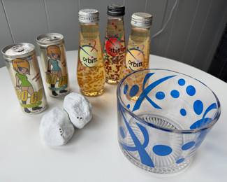 Super fun vintage Atomic collectibles, including two Never Opened cans of Go-Go Bliss Natural Relax pop, three Orbitz non-carbonated fruit flavored drinks, 1950’s MCM Swedish design glass ice bucket and very unique vintage ‘Asteroid’ porcelain salt & pepper shakers