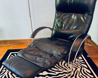 Vintage black leather and metal ‘Billy’ Recliner by Lafer, Brazil