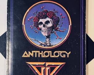 1970/1973 Grateful Dead Anthology music box in very nice vintage condition