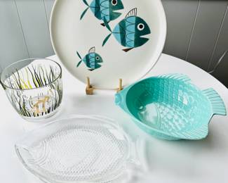 Fun vintage fish themed items, including a large 1957 Metlox Tropicana 13” fish platter/charger