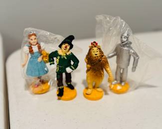 1987 Wizard of Oz four piece set