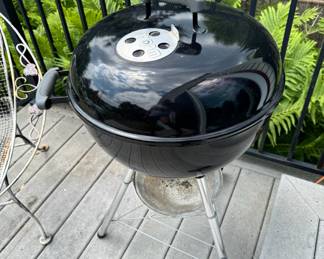 Nice Weber charcoal grill