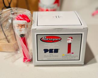 New In Box PEZ Retrospect porcelain Santa