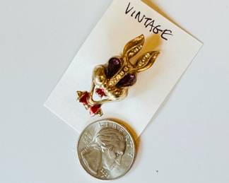 Vintage Bugs Bunny rhinestone brooch