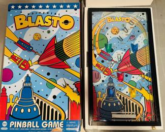 New In Box vintage Shylling Universal Blasto Pinball Game