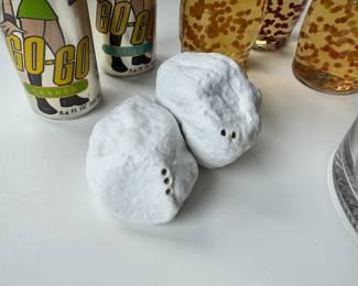 Super fun vintage Atomic collectibles, including two Never Opened cans of Go-Go Bliss Natural Relax pop, three Orbitz non-carbonated fruit flavored drinks, 1950’s MCM Swedish design glass ice bucket and very unique vintage ‘Asteroid’ porcelain salt & pepper shakers