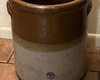 8 gallon McDade pottery crock