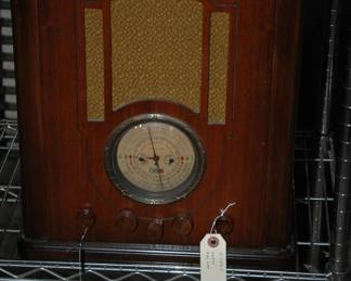 Beautiful AIRLINE Tombstone Radio!