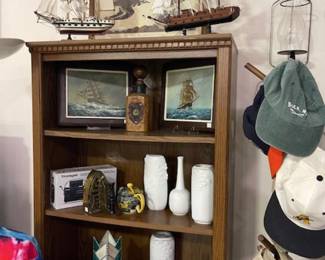 Caps, More small accessories, decor and housewares