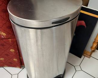 Simplehuman trash can