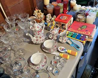 Vintage toys and glassware