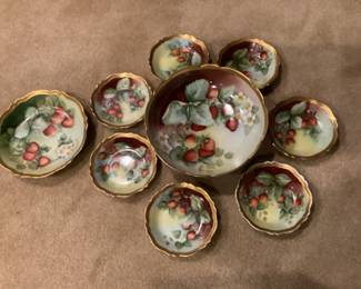 Antique Strawberry bowl with 7 individual bowls